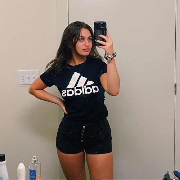 Black high rise shorts - Picture 3 of 4